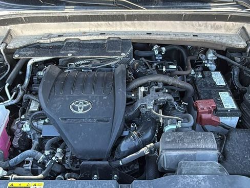 Used 2024 Toyota Grand Highlander XLE image 32