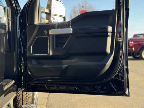 Used 2019 Ford F250 Lariat w/ Lariat Ultimate Package image 40