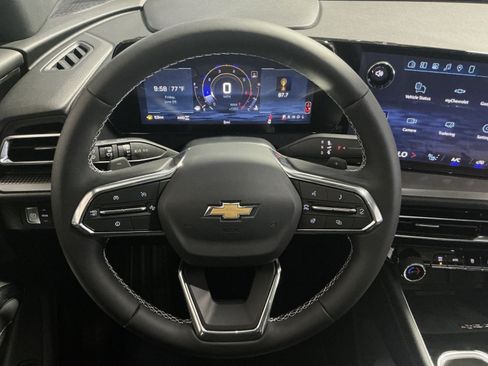 New 2026 Chevrolet Traverse LT w/ Sun and Wheel Package AWD/4WD image 17