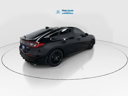 Used 2023 Honda Civic Sport Touring image 2