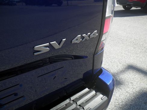 Used 2022 Nissan Frontier SV image 11