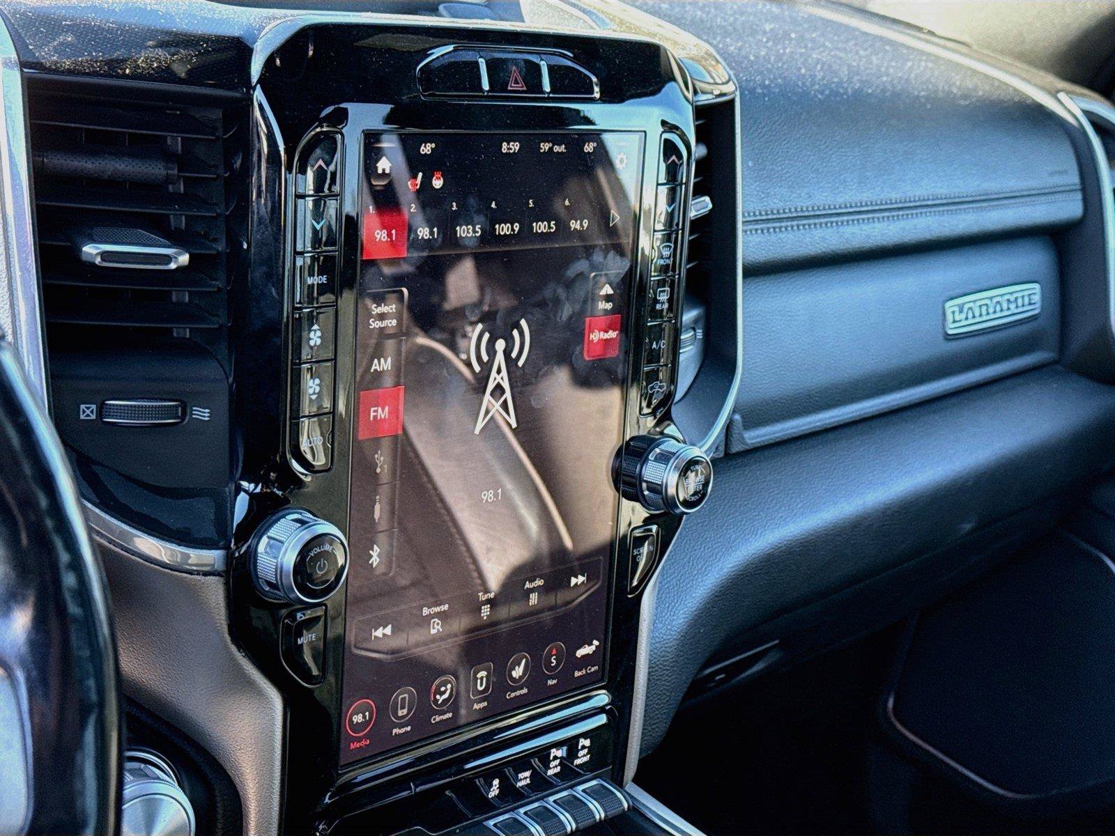 Used 2019 RAM 1500 Laramie AWD/4WD image 4