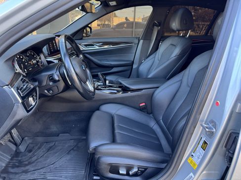 Used 2019 BMW 530i w/ Convenience Package image 12