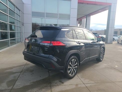 Used 2023 Toyota Corolla Cross XLE image 7