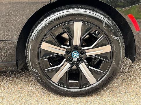 Used 2025 BMW iX xDrive50 AWD/4WD image 57