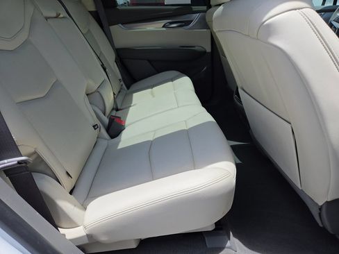 Used 2023 Cadillac XT5 Premium Luxury w/ Technology Package AWD/4WD image 18