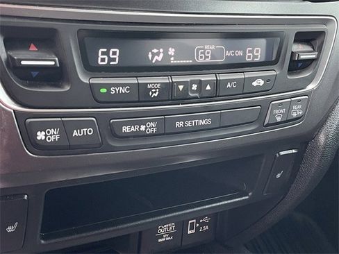 Certified 2023 Honda Passport EX-L image 19