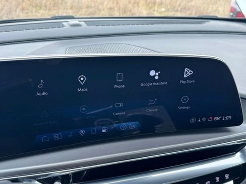 Used 2024 Cadillac Lyriq Tech image 28