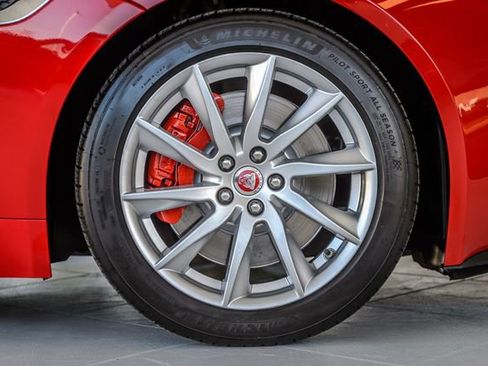 Used 2017 Jaguar F-TYPE Convertible RWD image 22