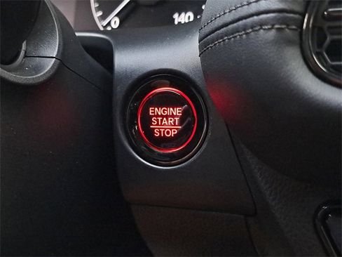 Certified 2023 Honda HR-V LX image 29