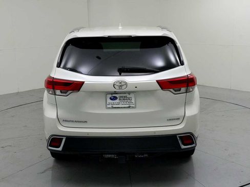 Used 2017 Toyota Highlander Limited image 9