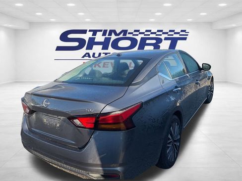 Used 2024 Nissan Altima 2.5 SV image 4