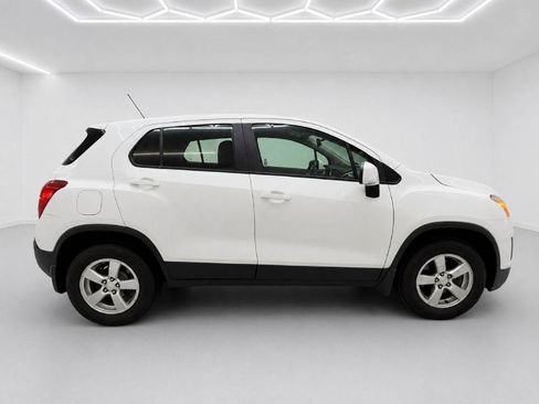 Used 2015 Chevrolet Trax LS w/ LPO, Protection Package AWD/4WD image 2