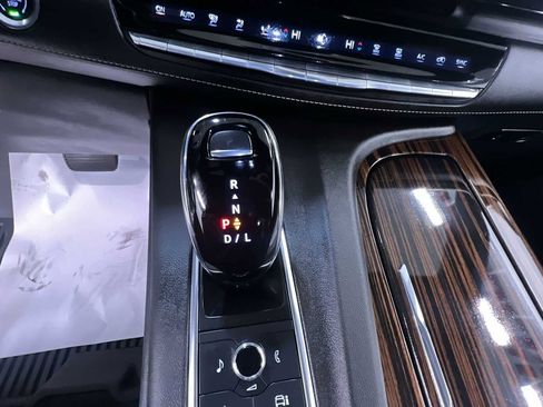 Used 2023 Cadillac Escalade Premium Luxury image 29