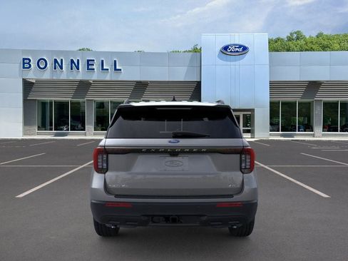 New 2026 Ford Explorer Active image 5