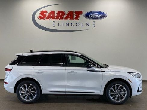 Used 2025 Lincoln Corsair Grand Touring w/ Equipment Group 301A AWD/4WD image 1