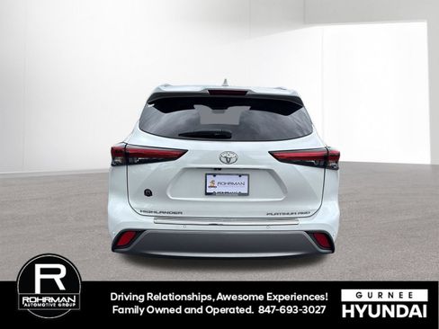 Used 2022 Toyota Highlander Platinum AWD/4WD image 9