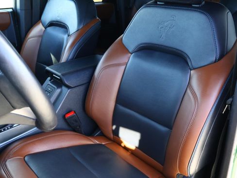 Used 2024 Ford Bronco Outer Banks image 13