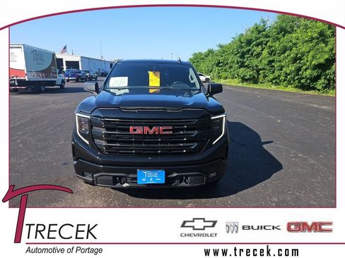 Used 2024 GMC Sierra 1500 Elevation AWD/4WD image 1