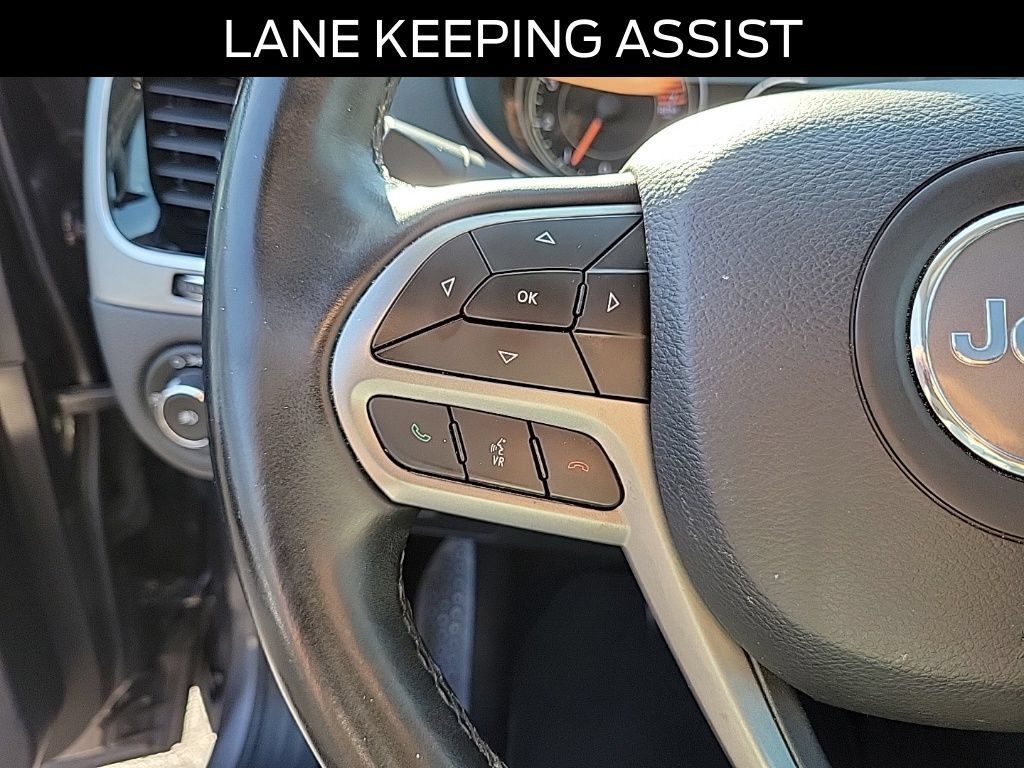 Used 2019 Jeep Cherokee Limited w/ Luxury Group AWD/4WD image 24