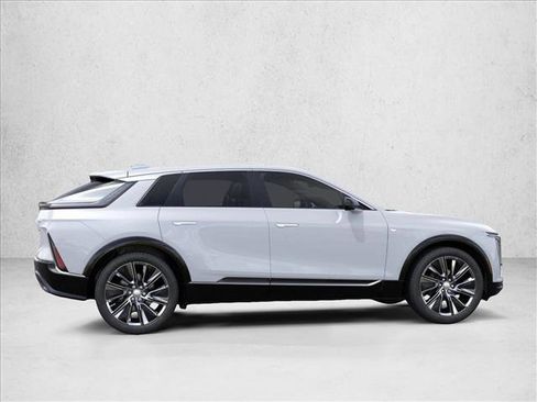 New 2026 Cadillac Lyriq Signature Luxury image 5