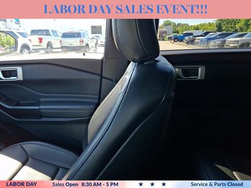 Certified 2020 Ford Explorer XLT w/ Equipment Group 202A AWD/4WD image 17