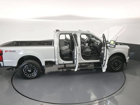 Used 2026 Ford F350 Platinum w/ FX4 Off-Road Package AWD/4WD image 85
