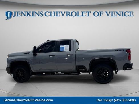 Used 2025 Chevrolet Silverado 2500 Custom w/ Custom Value Package AWD/4WD image 8