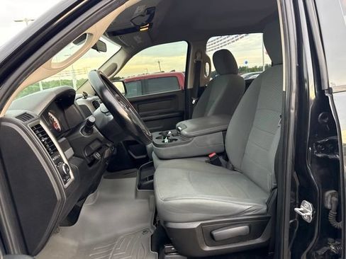 Used 2018 RAM 1500 Express w/ Express Value Package AWD/4WD image 7