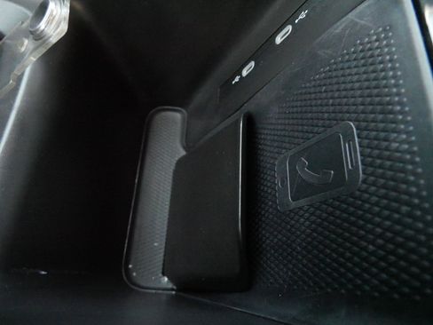 Certified 2023 Volkswagen ID.4 2WD image 29