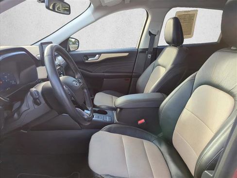 Used 2021 Ford Escape Titanium w/ Titanium Premium Package image 17