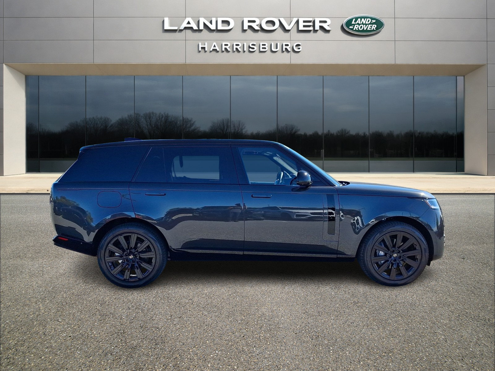 New 2027 Land Rover Range Rover Long Wheelbase SE AWD/4WD image 5