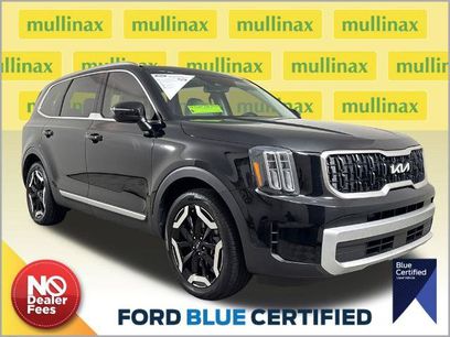 Used 2024 Kia Telluride EX w/ EX Captain's Chair Package