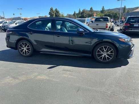 Used 2021 Toyota Camry SE w/ Carpet Mat Package (TMS) FWD image 4