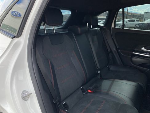 Used 2022 Mercedes-Benz GLA 250 4MATIC image 6