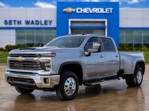 New 2026 Chevrolet Silverado 3500 LT AWD/4WD image 3