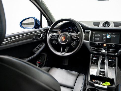 New 2026 Porsche Macan GTS image 26