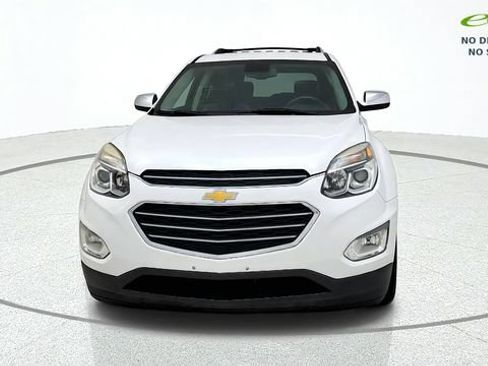 Used 2017 Chevrolet Equinox Premier w/ Enhanced Convenience Package FWD image 2