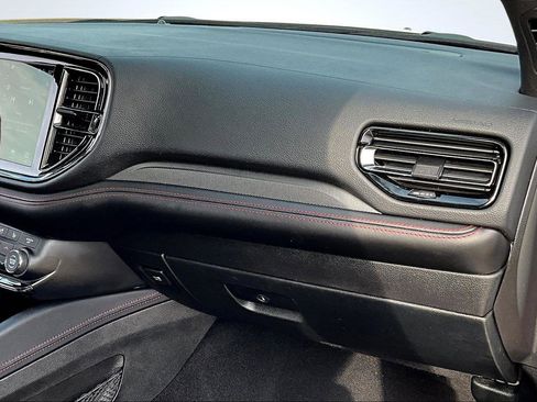 Used 2024 Dodge Durango GT image 17