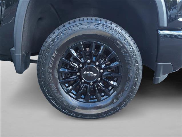 Used 2022 Chevrolet Silverado 2500 LTZ w/ LTZ Plus Package AWD/4WD image 4
