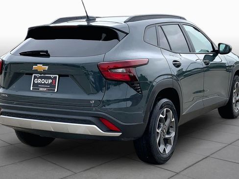 Used 2025 Chevrolet Trax LT FWD image 12