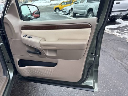 Used 2004 Ford Explorer Eddie Bauer image 26