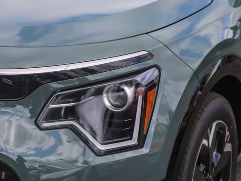 New 2026 Kia Niro Wind FWD image 13