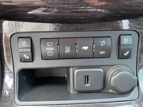 Used 2015 Buick Enclave Premium w/ Experience Buick Package AWD/4WD image 25