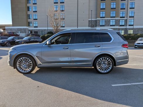 Used 2025 BMW X7 xDrive40i w/ Premium Package image 4