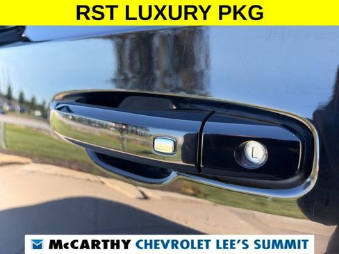 Used 2022 Chevrolet Suburban RST w/ Luxury Package AWD/4WD image 49