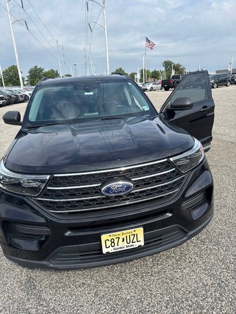 Used 2022 Ford Explorer XLT AWD/4WD image 17