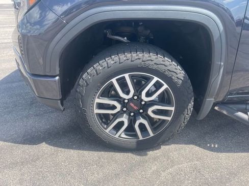 Used 2022 GMC Sierra 1500 AT4 w/ AT4 Premium Package image 10