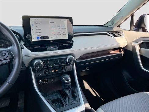 Used 2023 Toyota RAV4 Limited image 22