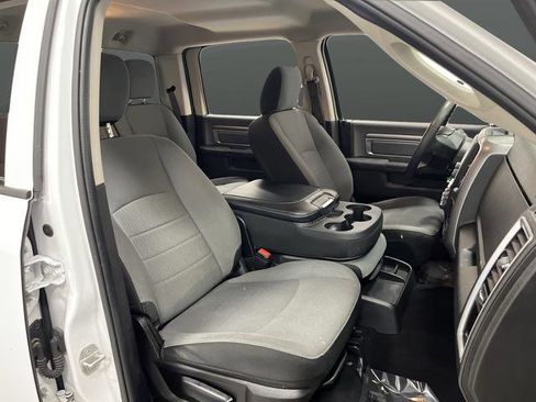 Used 2023 RAM 1500 Classic SLT image 26